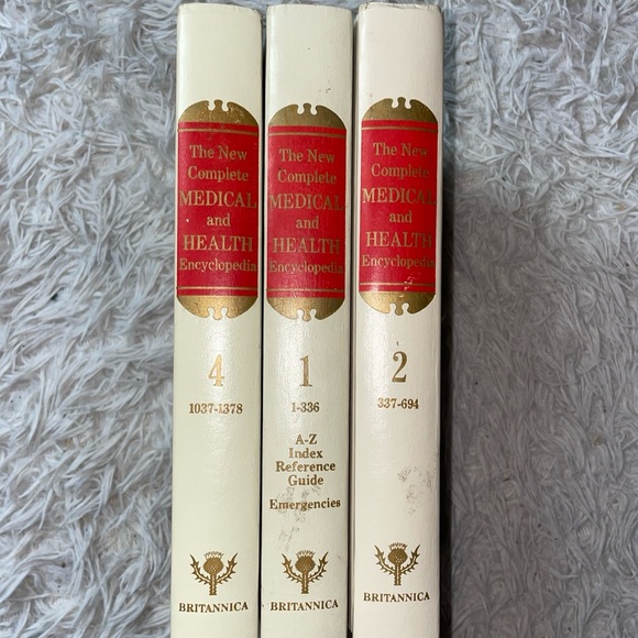Hardcover 1982 The New Complete Medical and Health Encyclopedia Complete 1,2 & 4 - Picture 4 of 6